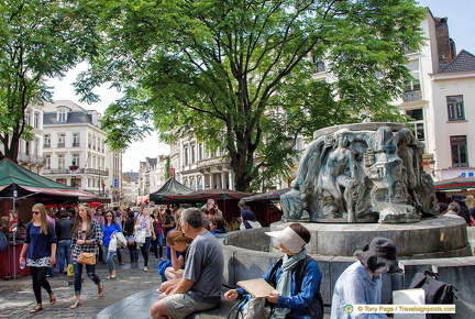 Charles Buls fountain in Grasmarkt